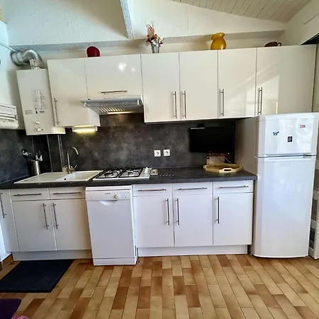 Apartment - Mezzanine - 4 Couchages - Cap D'agde Ct950-230